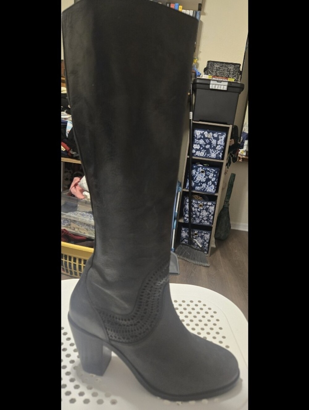 Black Women's Knee High Ariat Heeled Boot